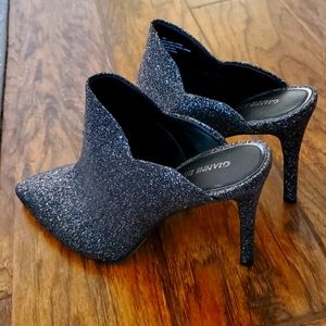 Strapless mules